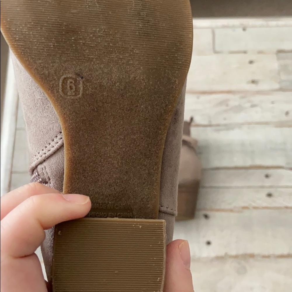 Mid Ankle Boot - Picture 4 of 6